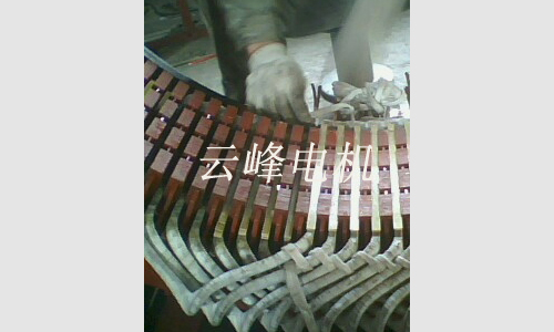 高压电线嵌线中